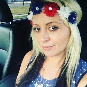 Meet your Posher, Melissa